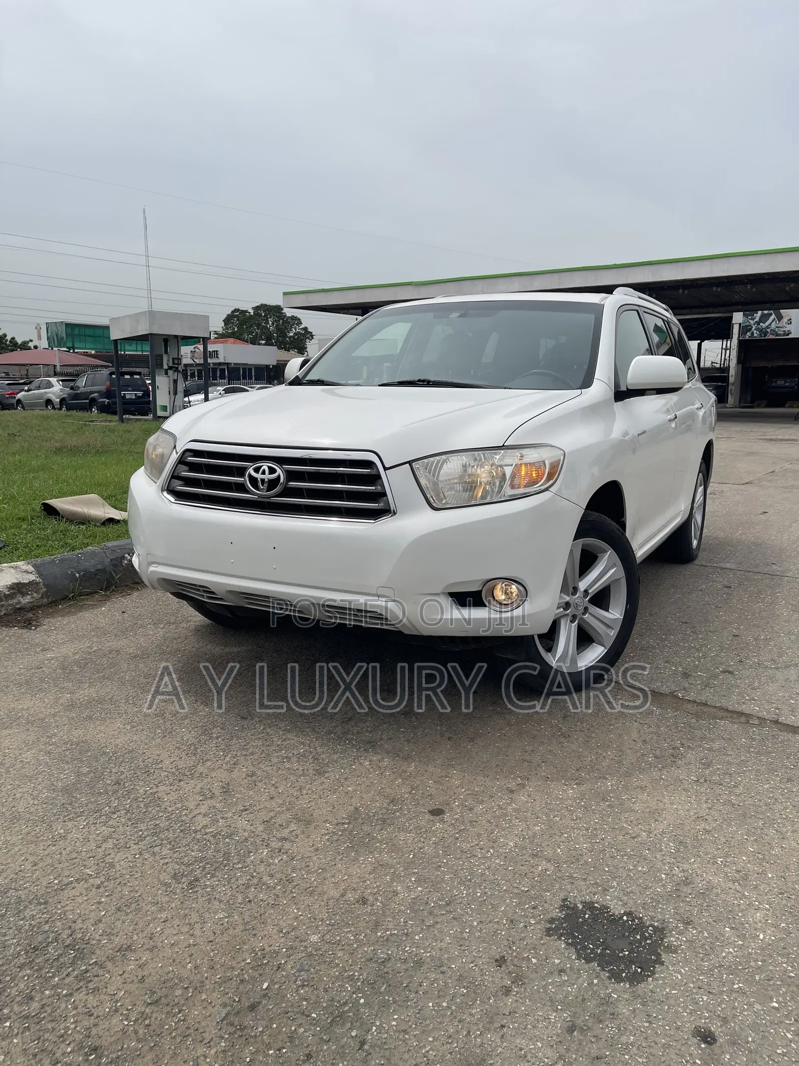 Toyota Highlander Limited 2011 White