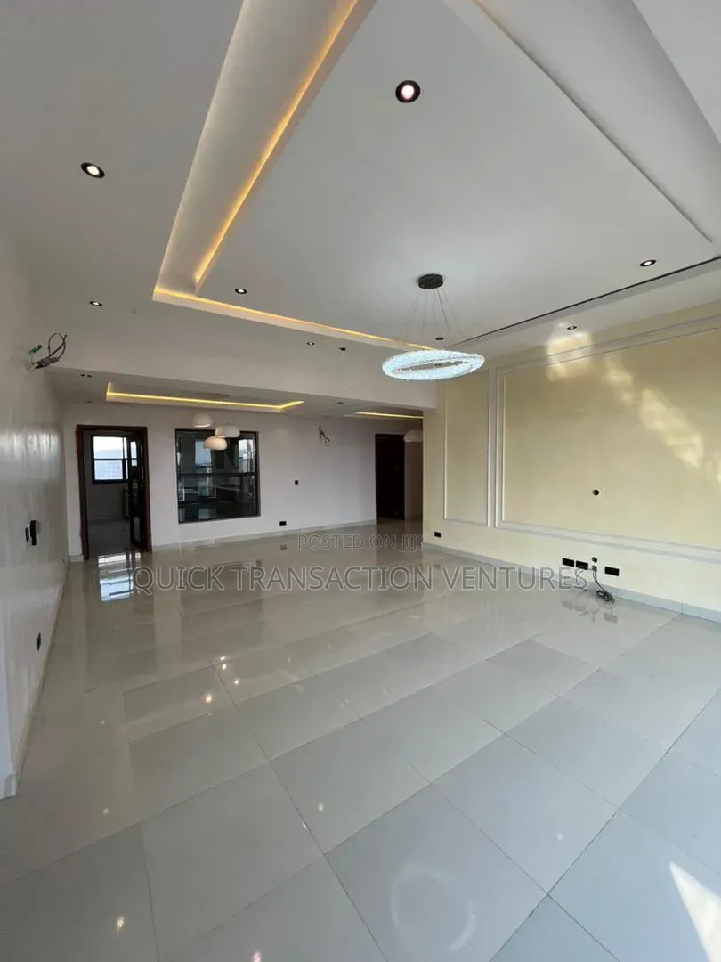 4bdrm Duplex in Lekki Phase 1 for sale