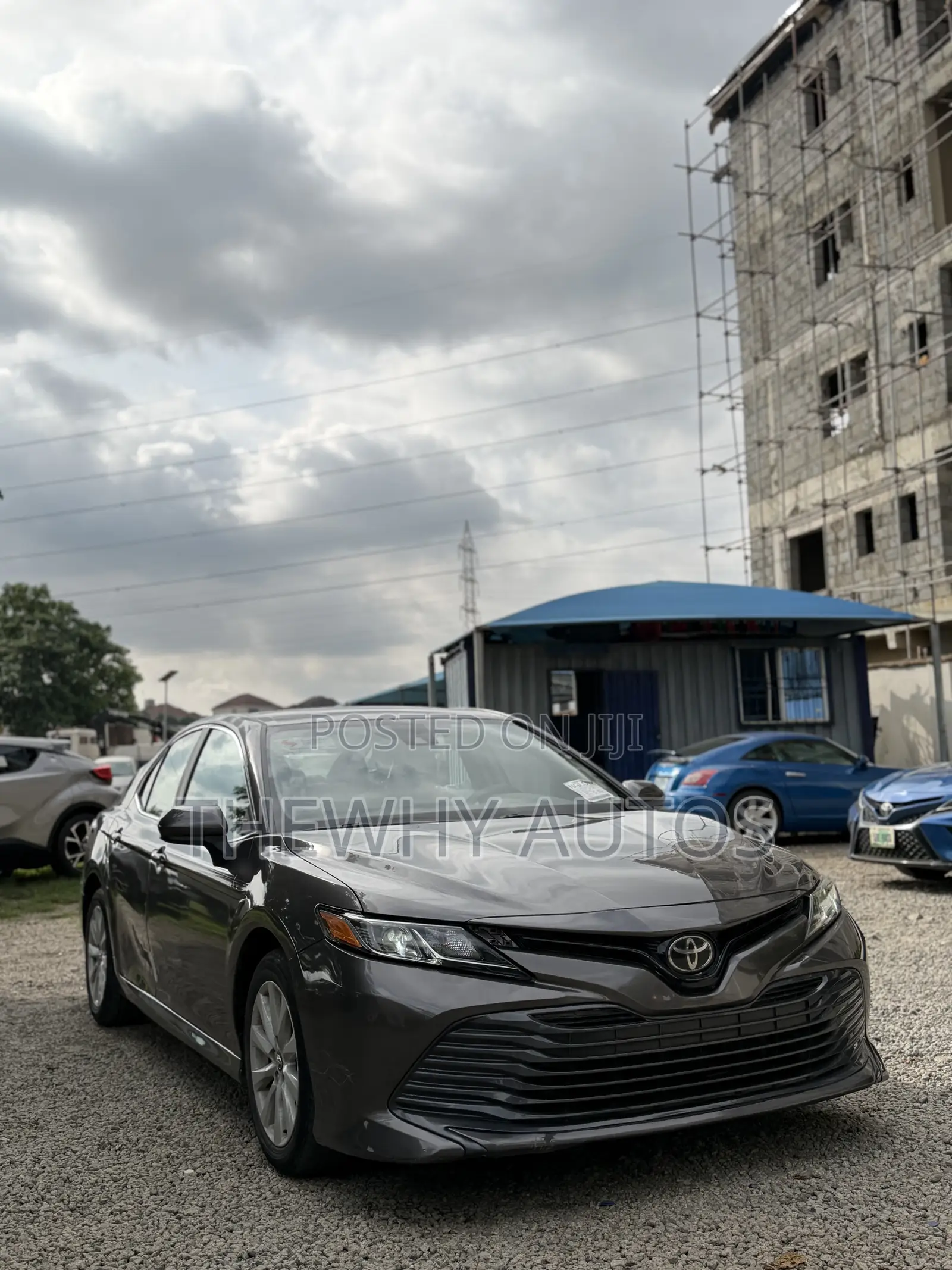 Toyota Camry LE FWD (2.5L 4cyl 8AM) 2018 Brown