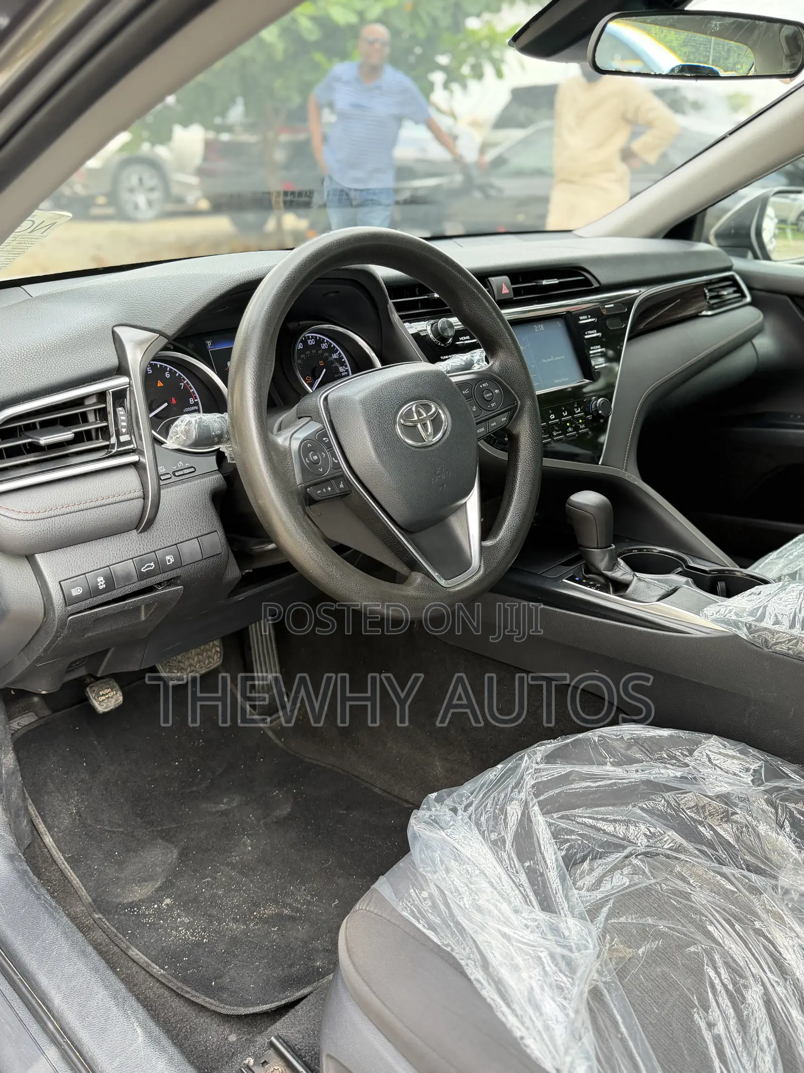 Toyota Camry LE FWD (2.5L 4cyl 8AM) 2018 Brown