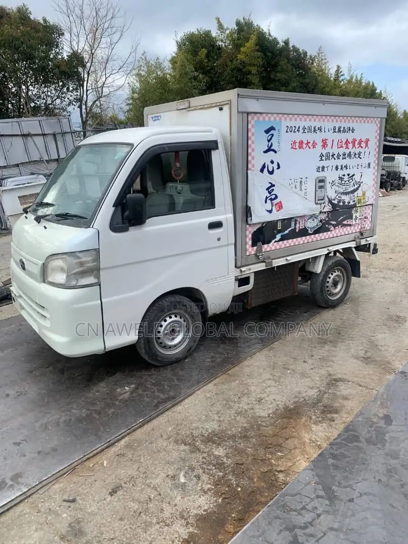 Daihatsu 2010 White