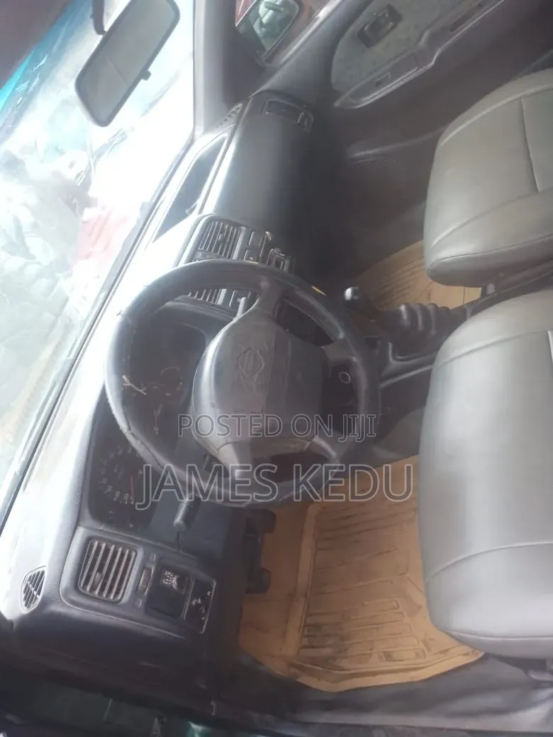 Nissan Almera Tino 2004 Green