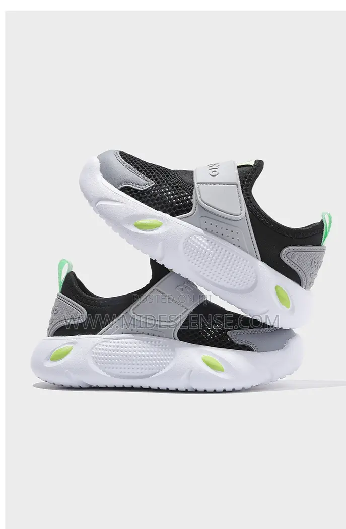 Lightweight Children Breathable Sneaker