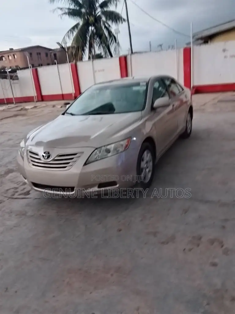 Toyota Camry 2.4 LE 2008 Gold