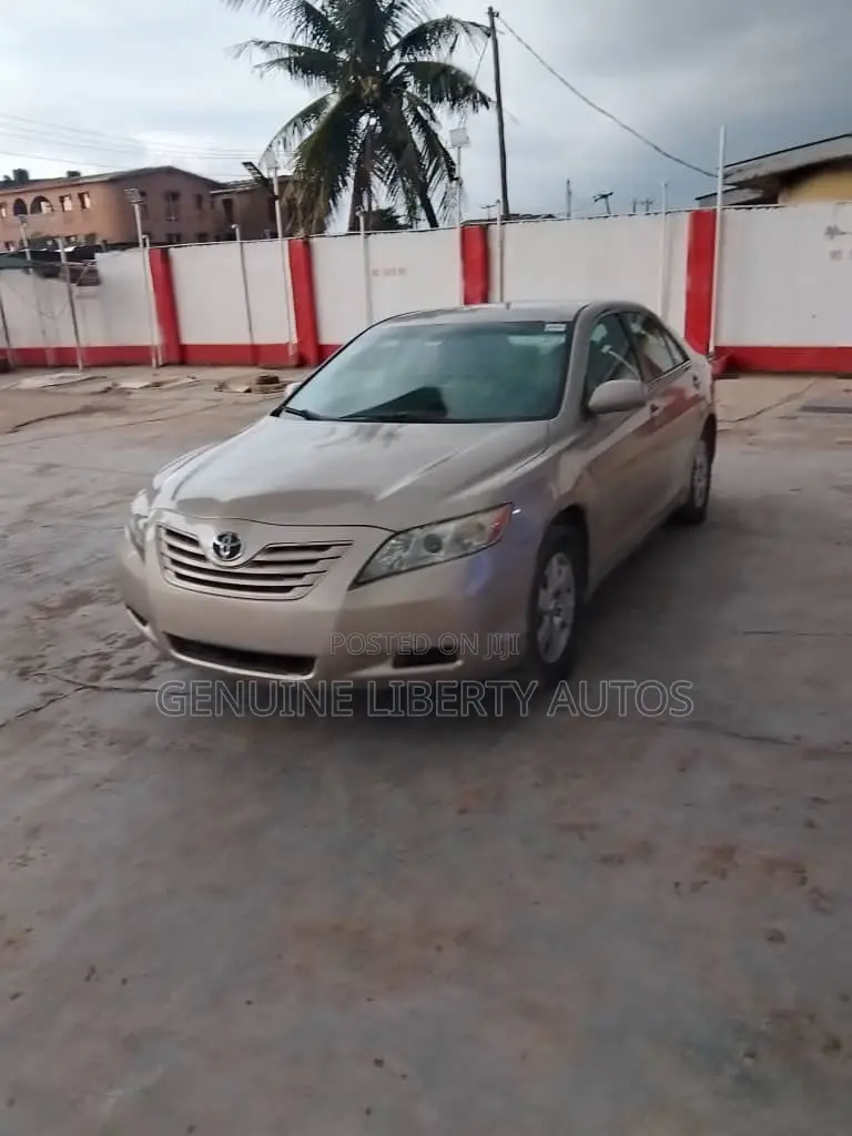 Toyota Camry 2.4 LE 2008 Gold