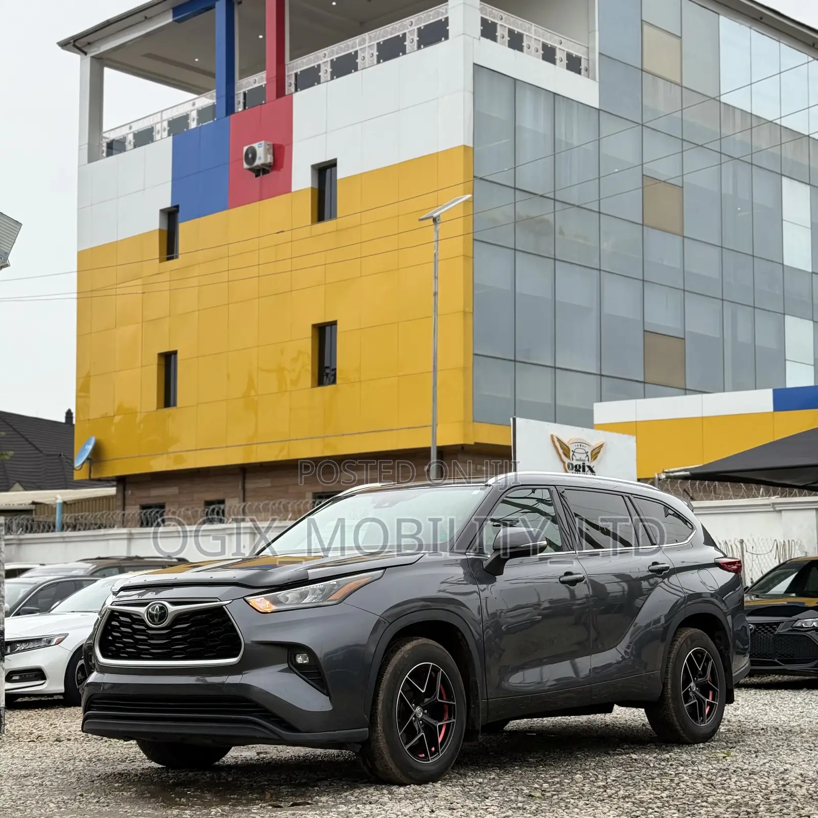 Toyota Highlander XLE AWD 2020 Gray