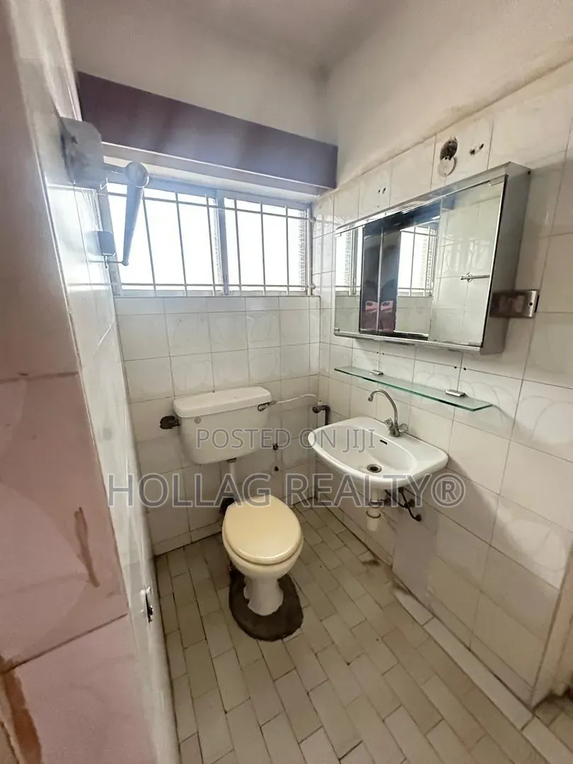3bdrm Apartment in Okota for sale