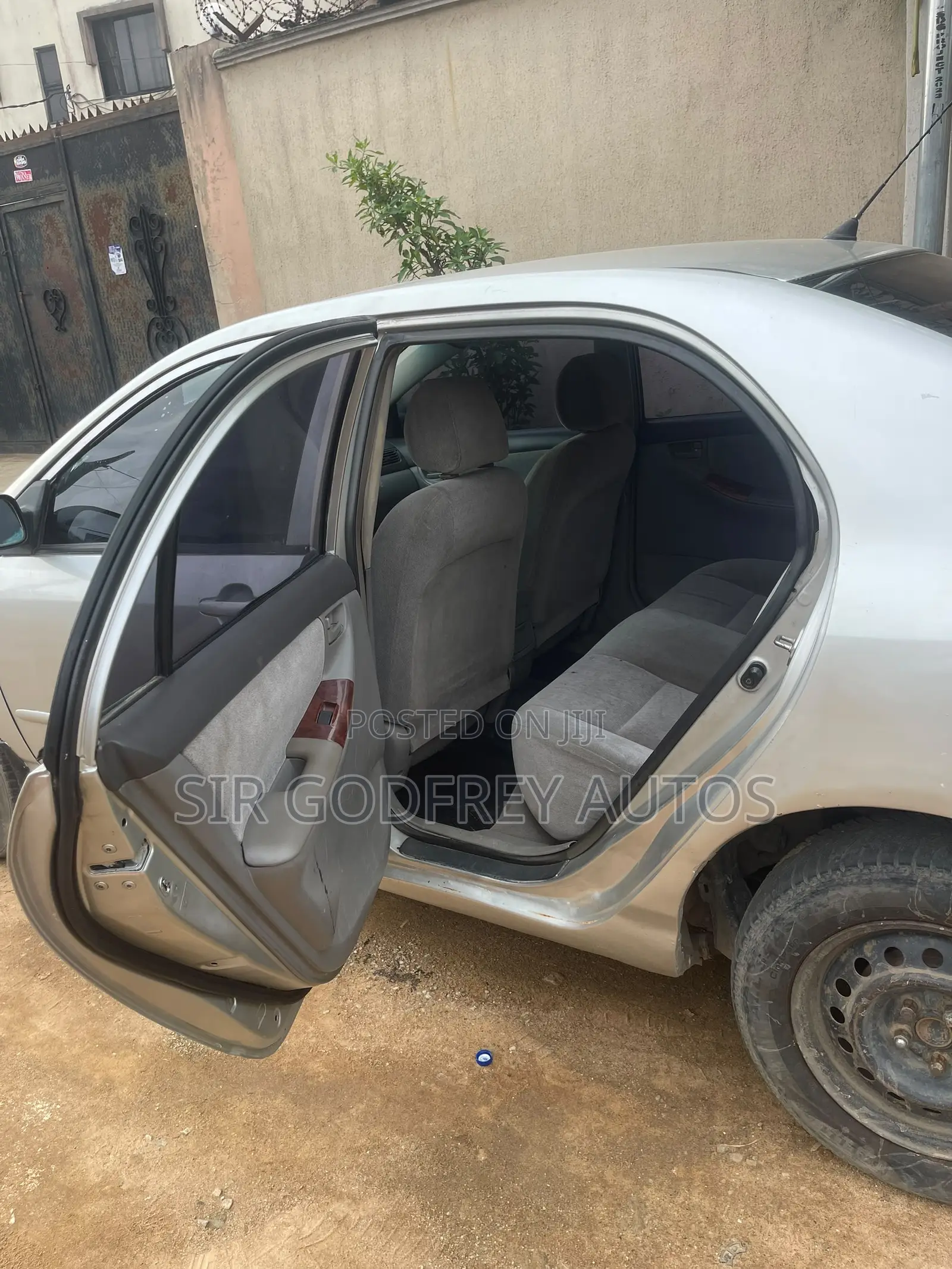 Toyota Corolla LE 2004 Silver