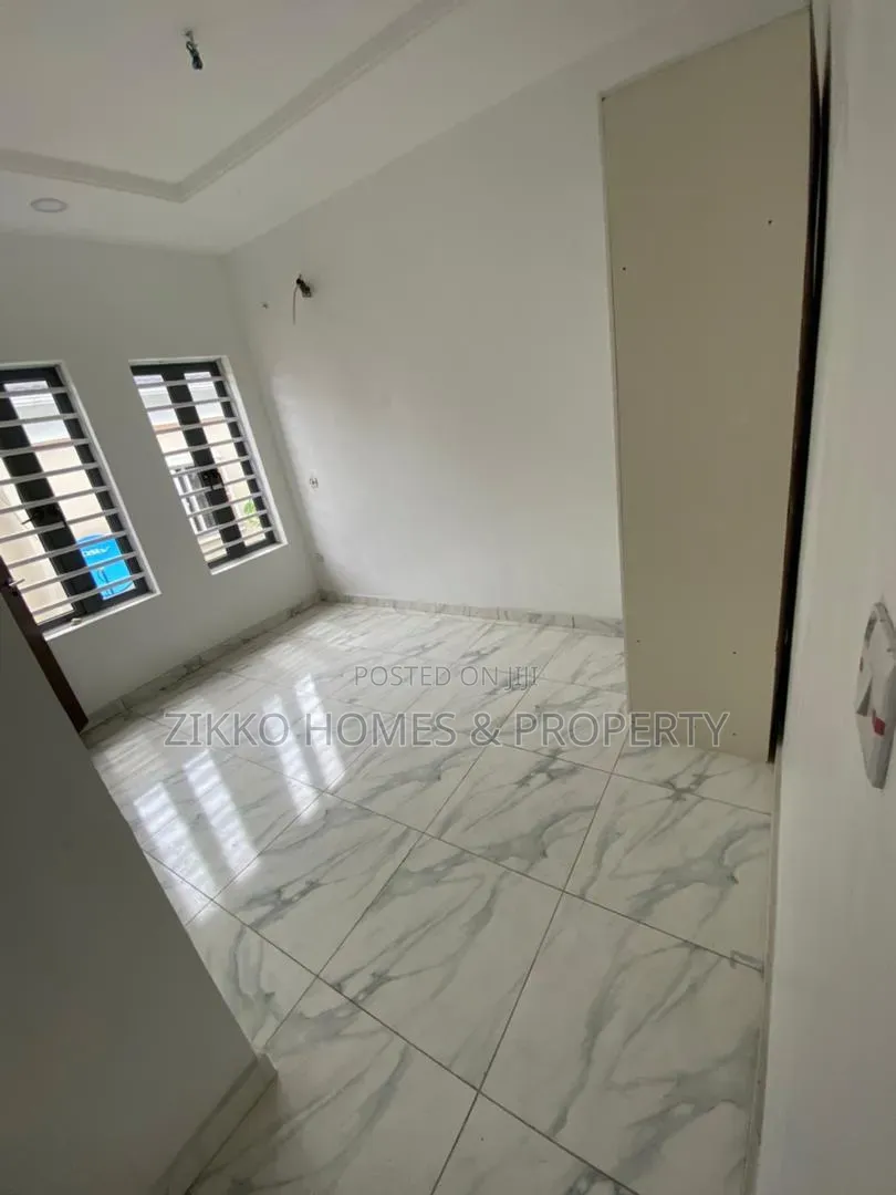 3bdrm Townhouse/Terrace in Ajah, Abraham Adesanya for Sale