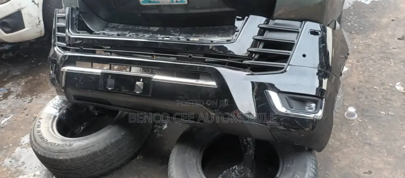 Original Complete Front Bumper Toyota Land Cruiser 2025