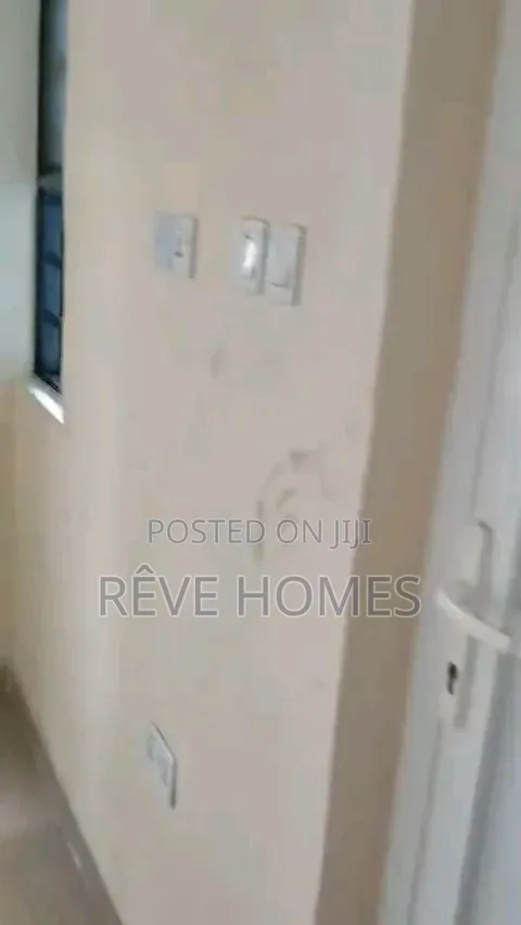 Furnished 3bdrm Apartment in Onike for rent