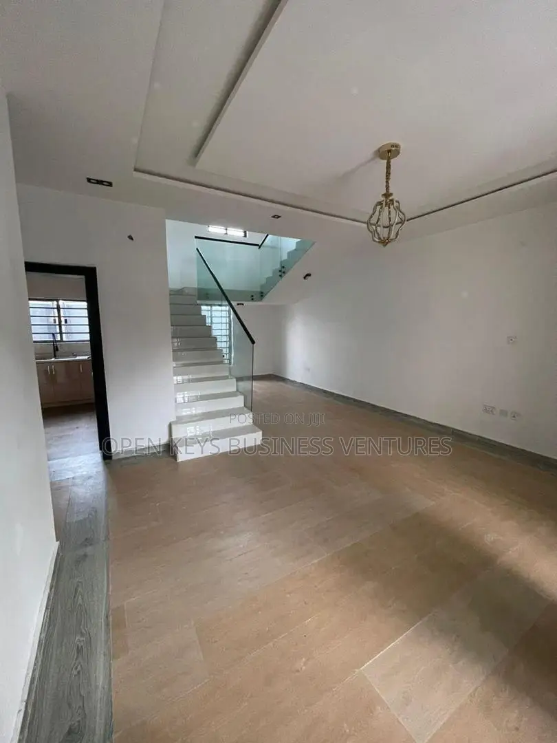Furnished 3bdrm Duplex in Carlton Gate, Akobo for sale