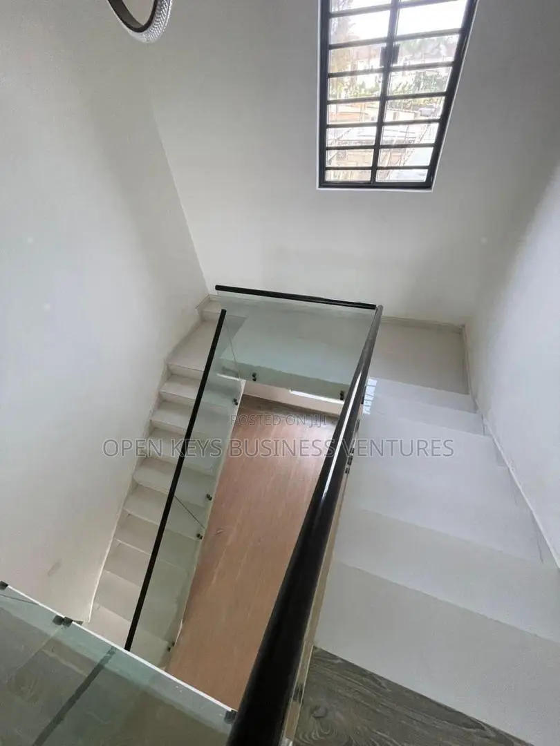 Furnished 3bdrm Duplex in Carlton Gate, Akobo for sale