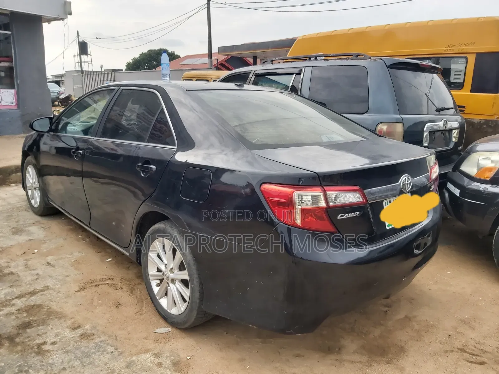 Toyota Camry XLE 4dr Sedan (2.5L 4cyl 6A) 2013 White