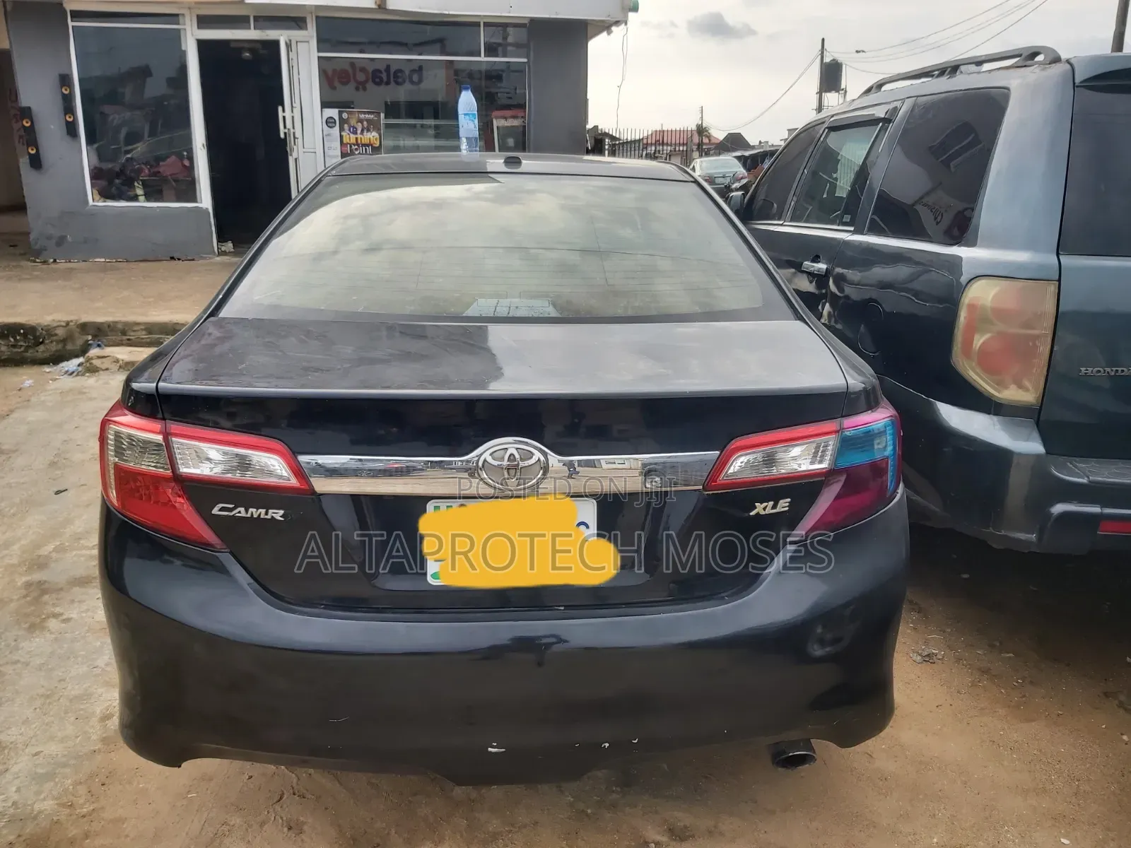 Toyota Camry XLE 4dr Sedan (2.5L 4cyl 6A) 2013 White