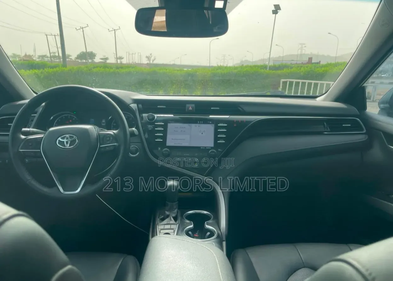 Toyota Camry 2019 Green