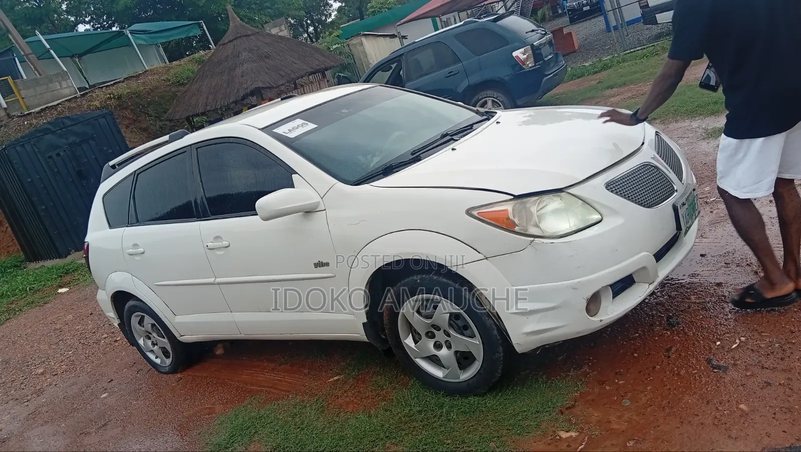 Pontiac Vibe 2005 White