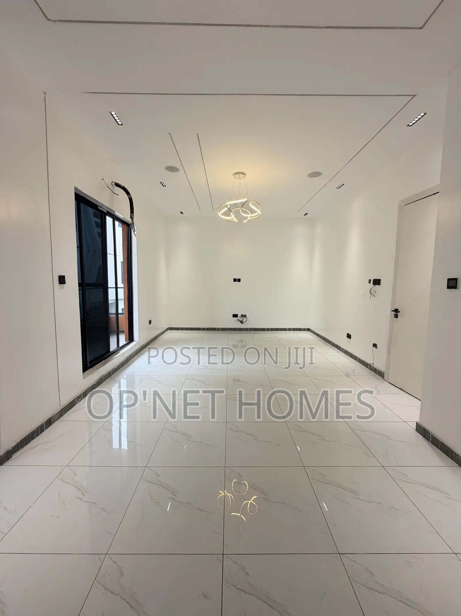 5bdrm Duplex in Lekki for sale
