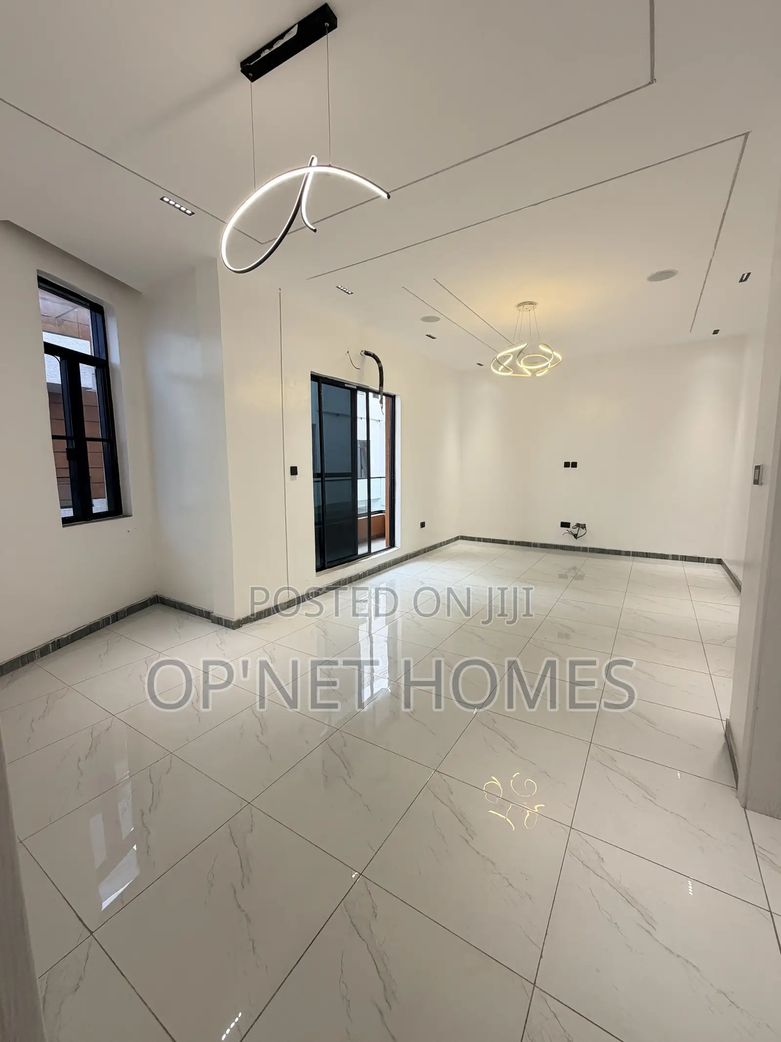 5bdrm Duplex in Lekki for sale