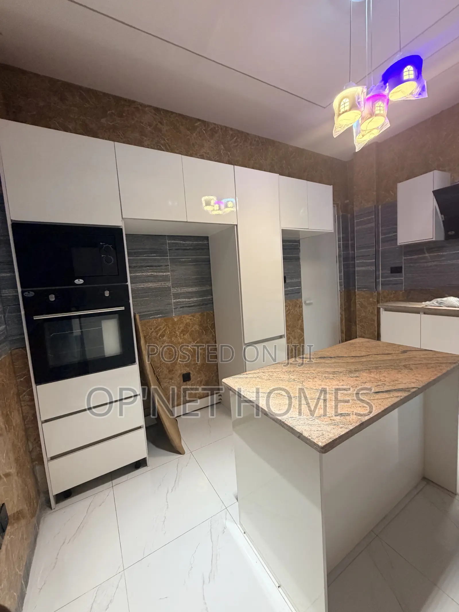 5bdrm Duplex in Lekki for sale