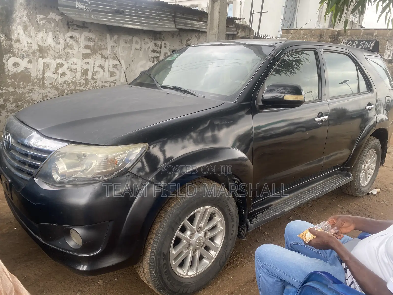Toyota Fortuner 2.5 D RWD 2012 Black