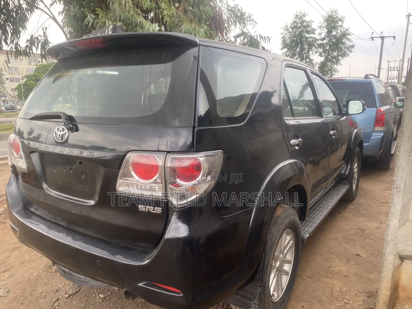 Toyota Fortuner 2.5 D RWD 2012 Black