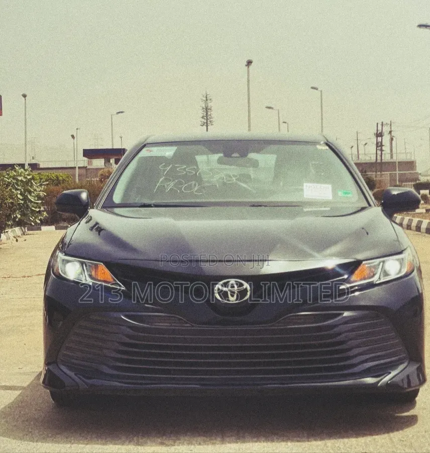 Toyota Camry LE FWD 2020 Black