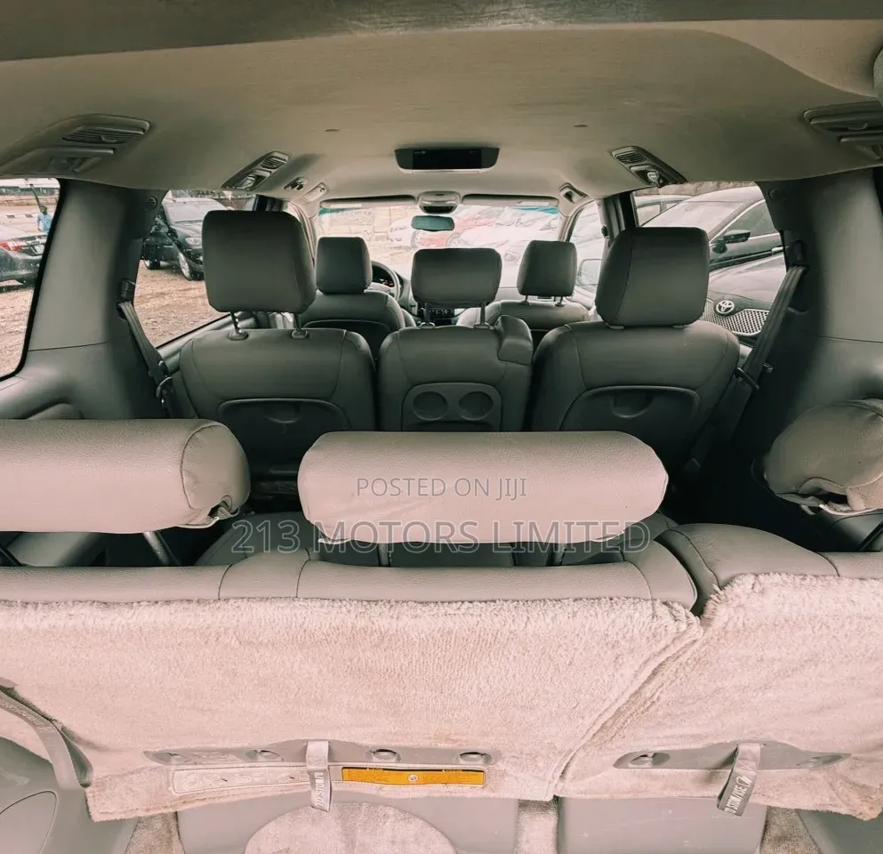 Toyota Sienna LE 2009 Gray