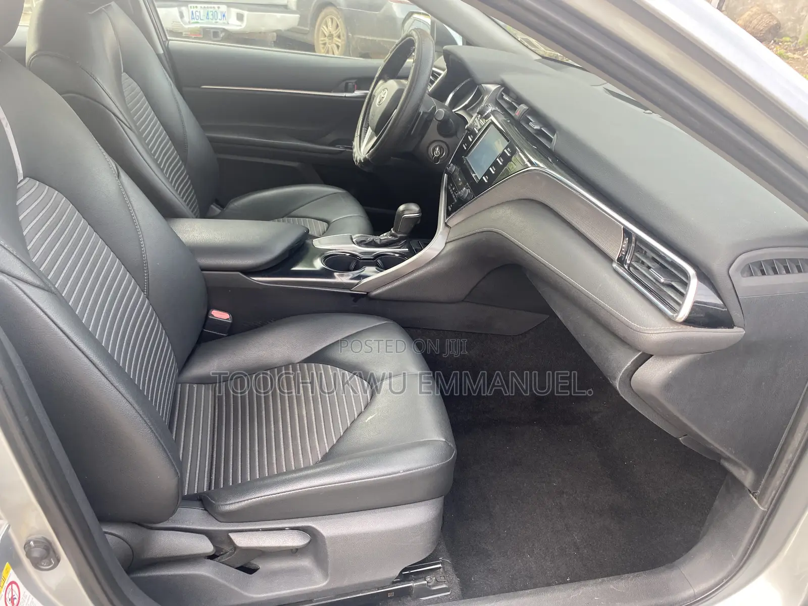 Toyota Camry SE (2.5L 4cyl 8A) 2019 Silver