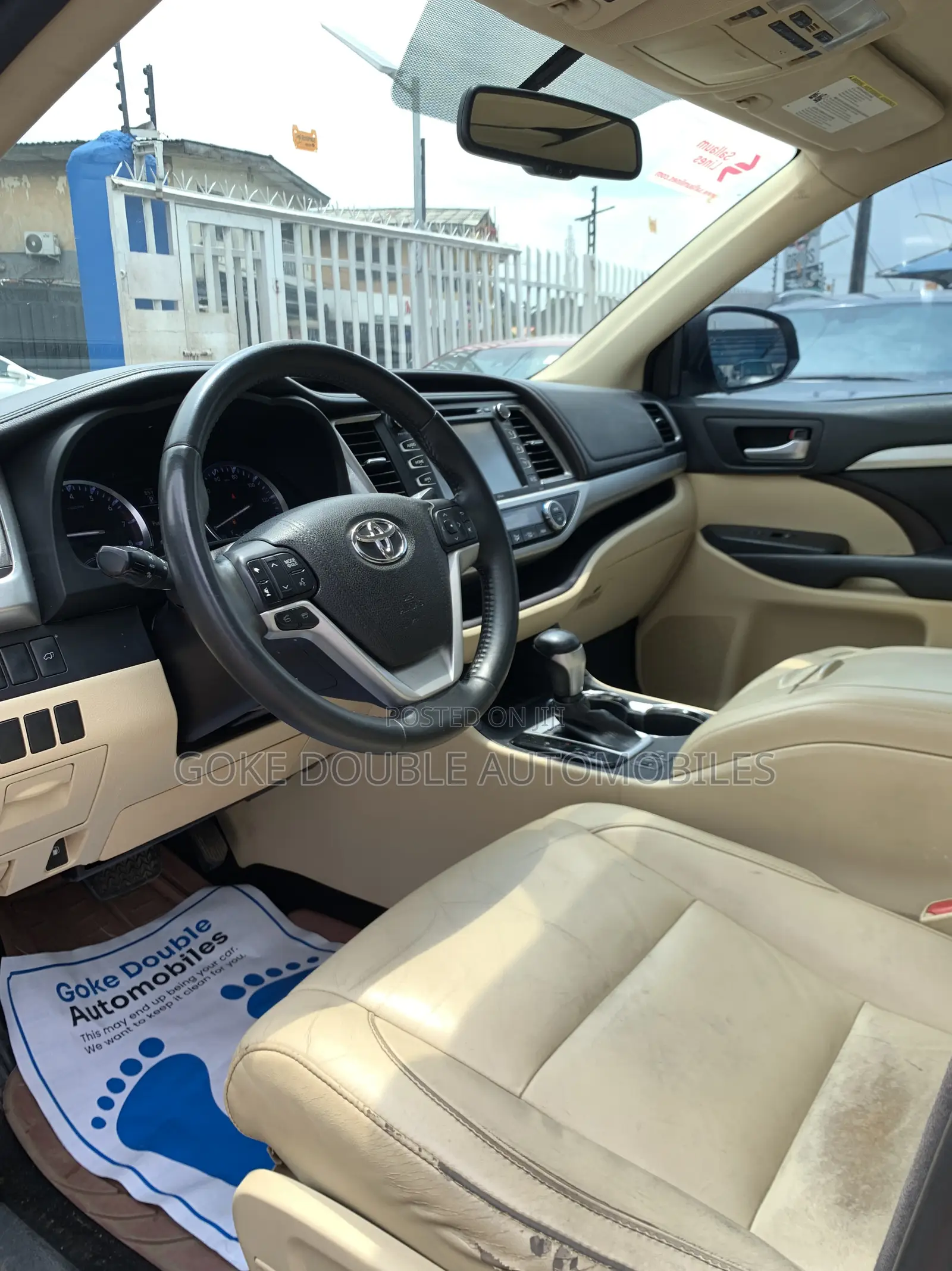 Toyota Highlander 2016 Gold