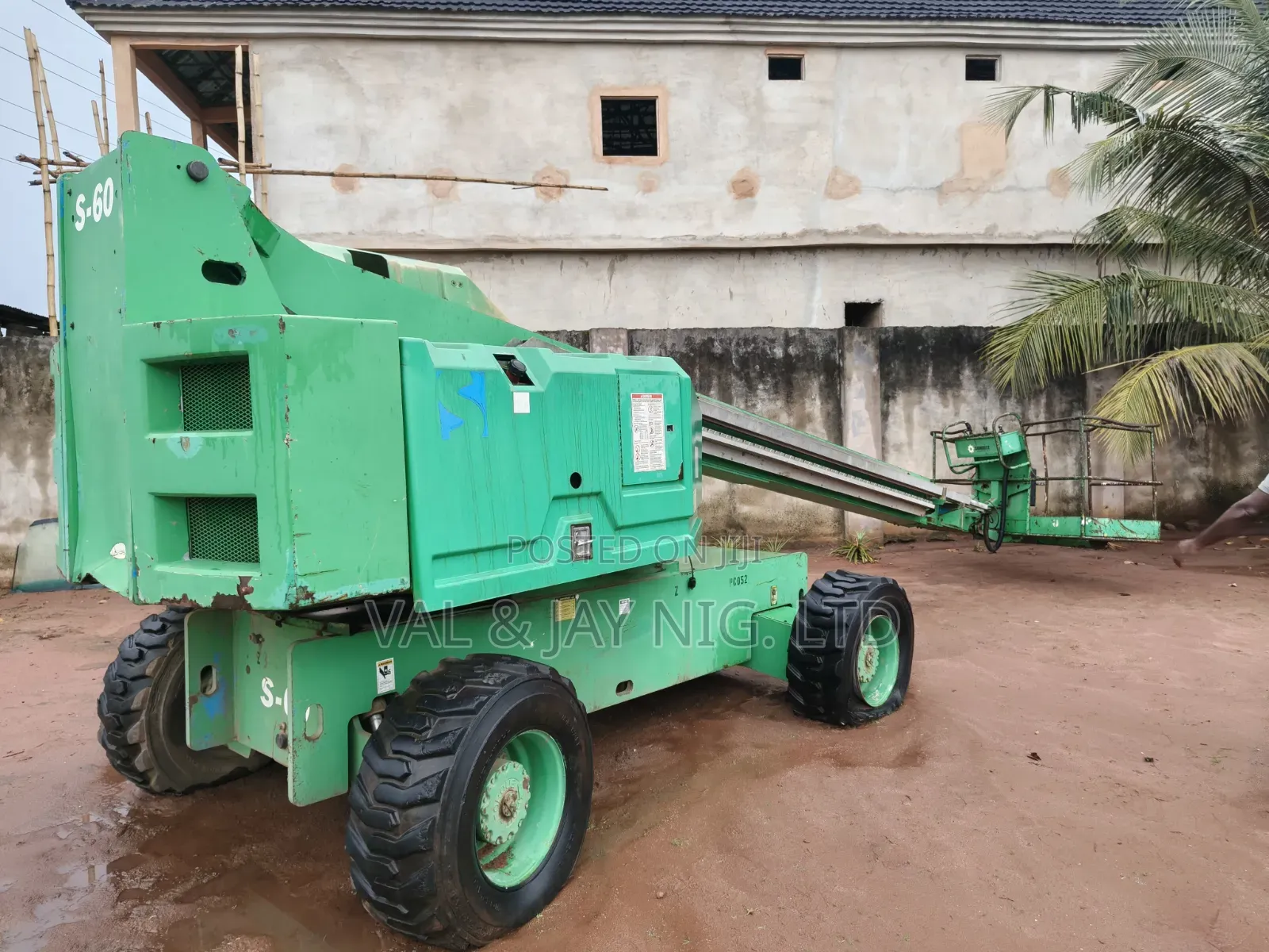 Genie S-60 Articulated Boomlift 20 Meters Lifting Height - Foreign Use
