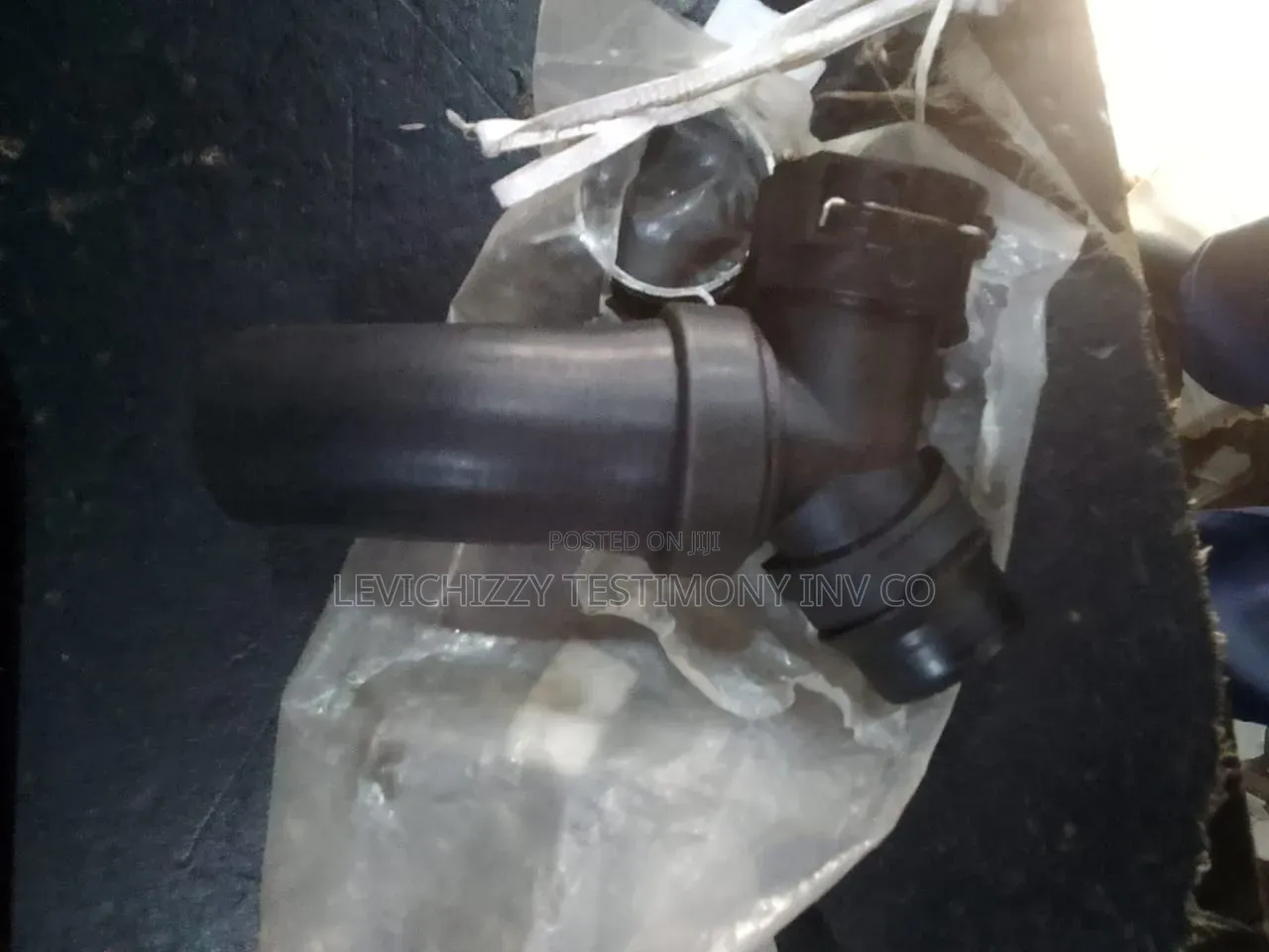 Water Hose/Junction Hose 2011,2012,2013,2014 2016,2017 Ford F150 5.0l