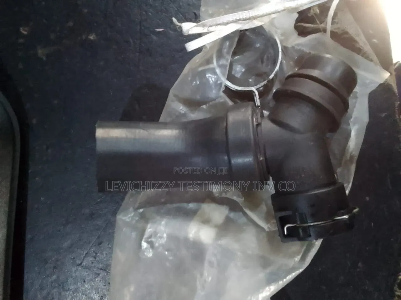 Water Hose/Junction Hose 2011,2012,2013,2014 2016,2017 Ford F150 5.0l