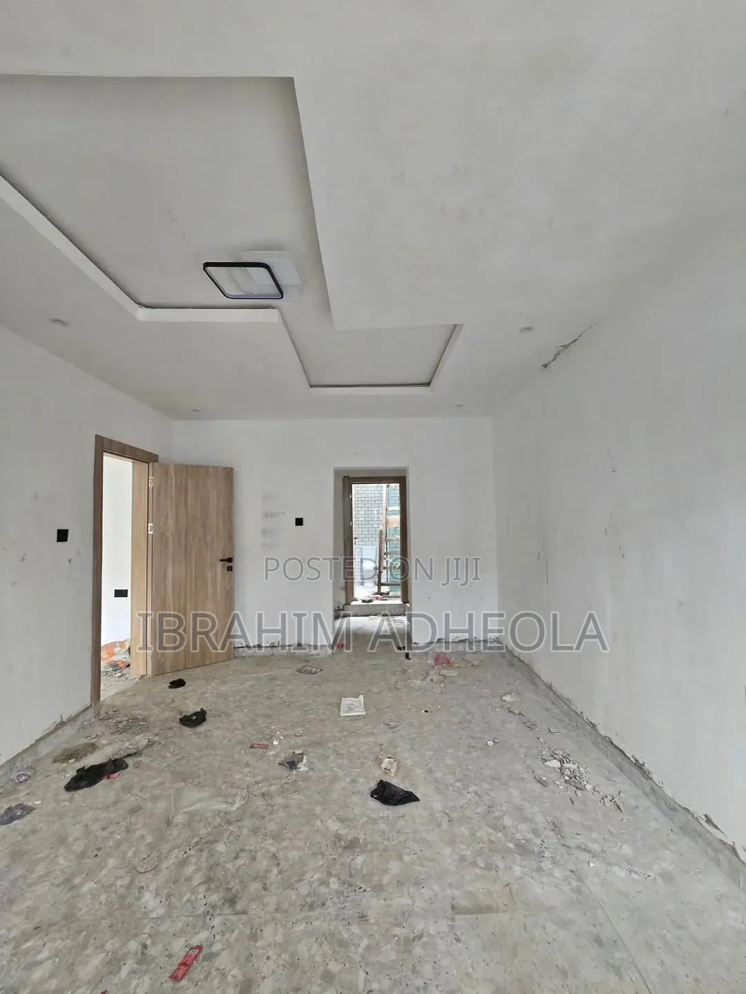 3bdrm Duplex in Ilupeju Estate for sale