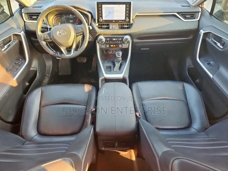 Toyota RAV4 Limited AWD 2019 Blue