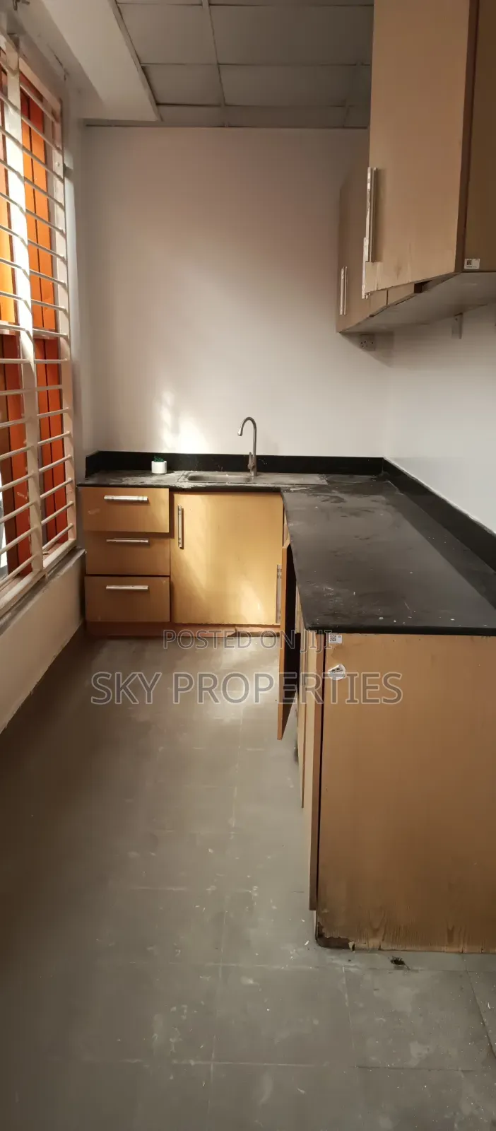 300 SQMS Office Space for Rent