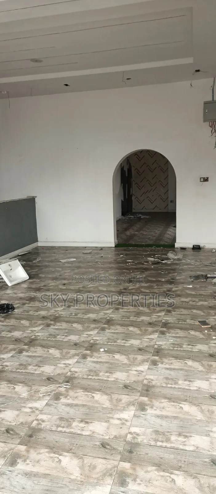 120 SQMS Shop Space for Rent