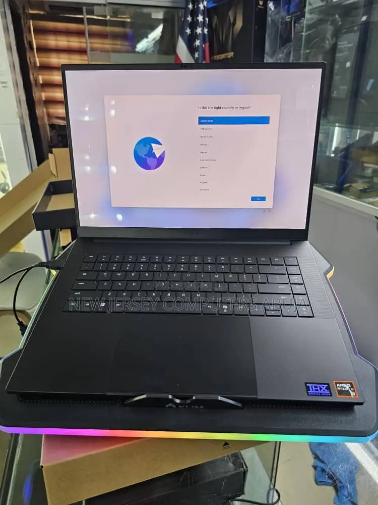 New Laptop Razer Blade 32GB AMD Ryzen 9 SSD 1T