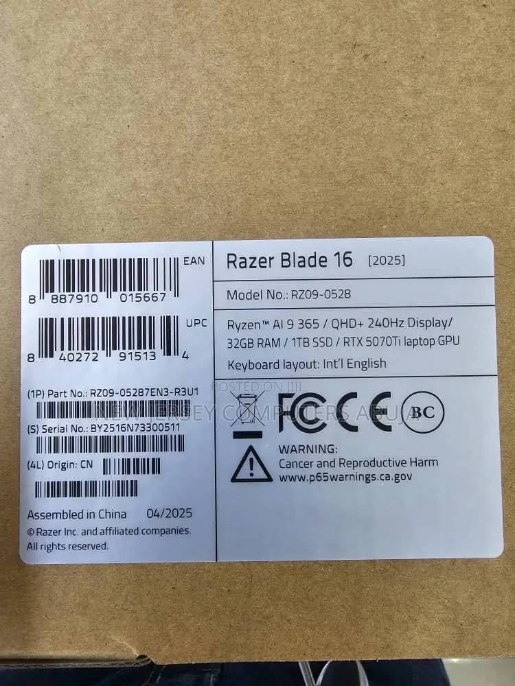 New Laptop Razer Blade 32GB AMD Ryzen 9 SSD 1T