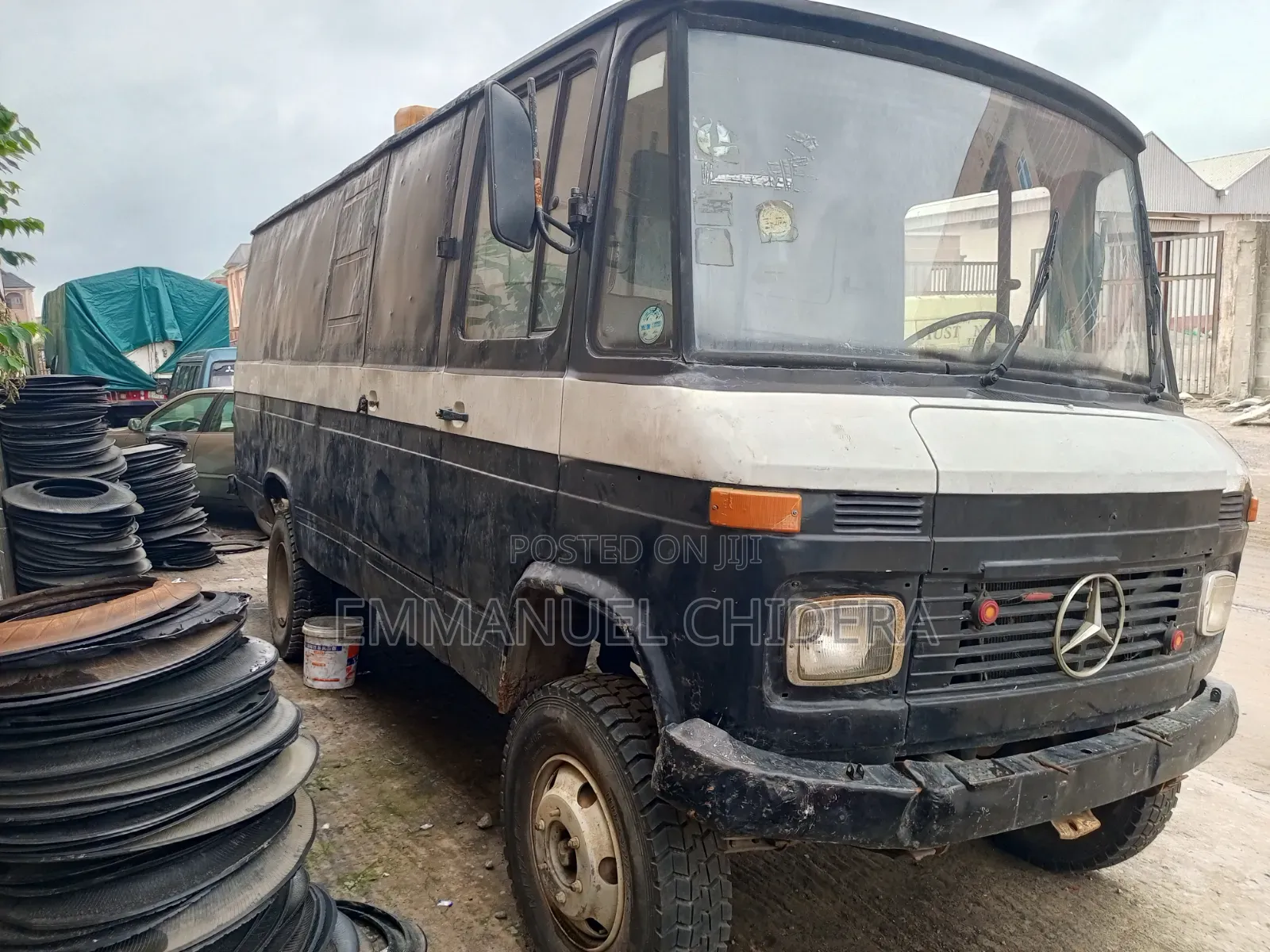 Mercedes-Benz 814D 1984 Black
