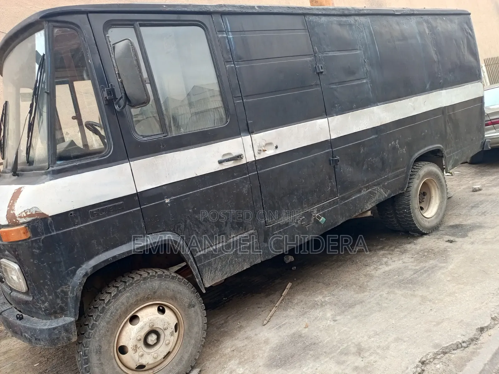 Mercedes-Benz 814D 1984 Black