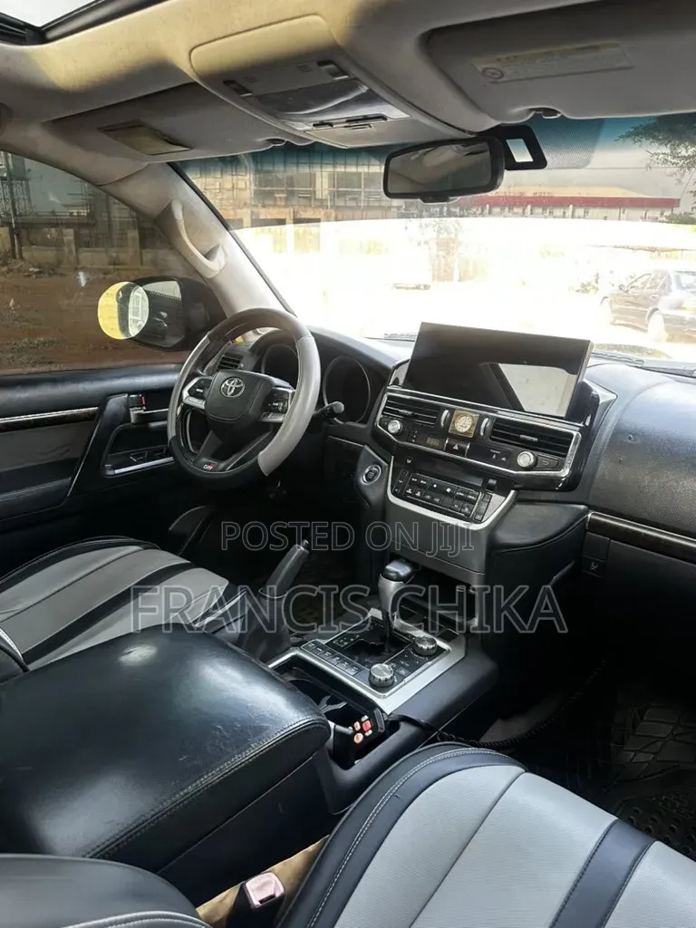 Toyota Land Cruiser 2012 Black