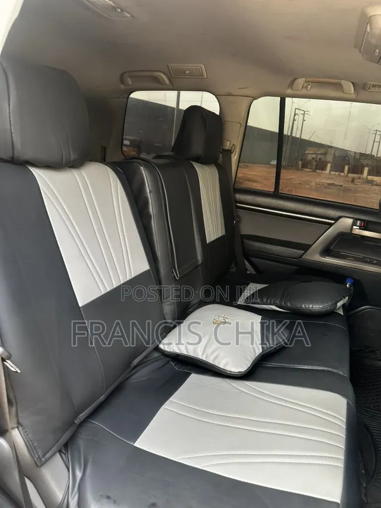 Toyota Land Cruiser 2012 Black