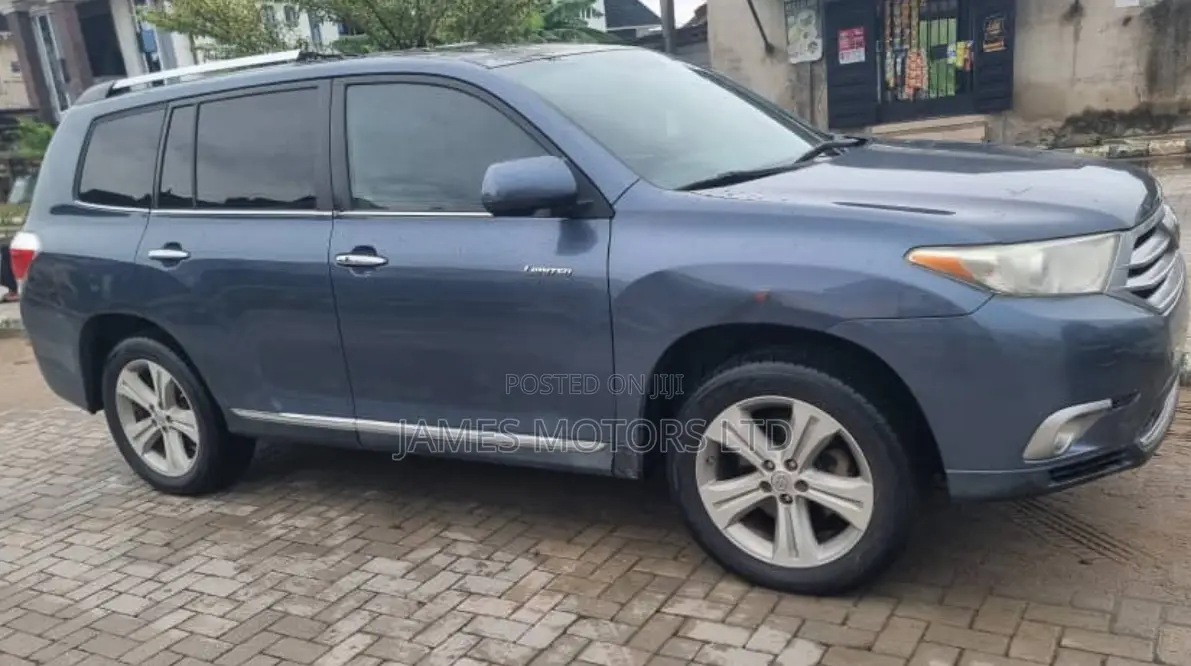 Toyota Highlander 2012 Blue