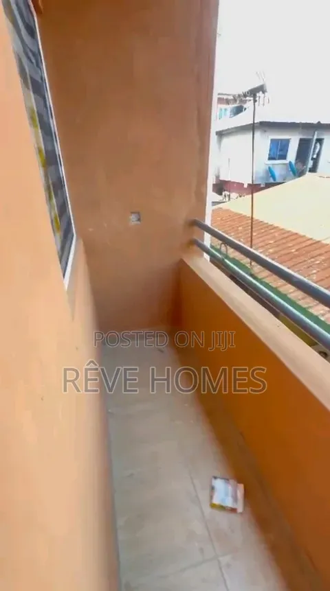 1bdrm Apartment in Onike for rent