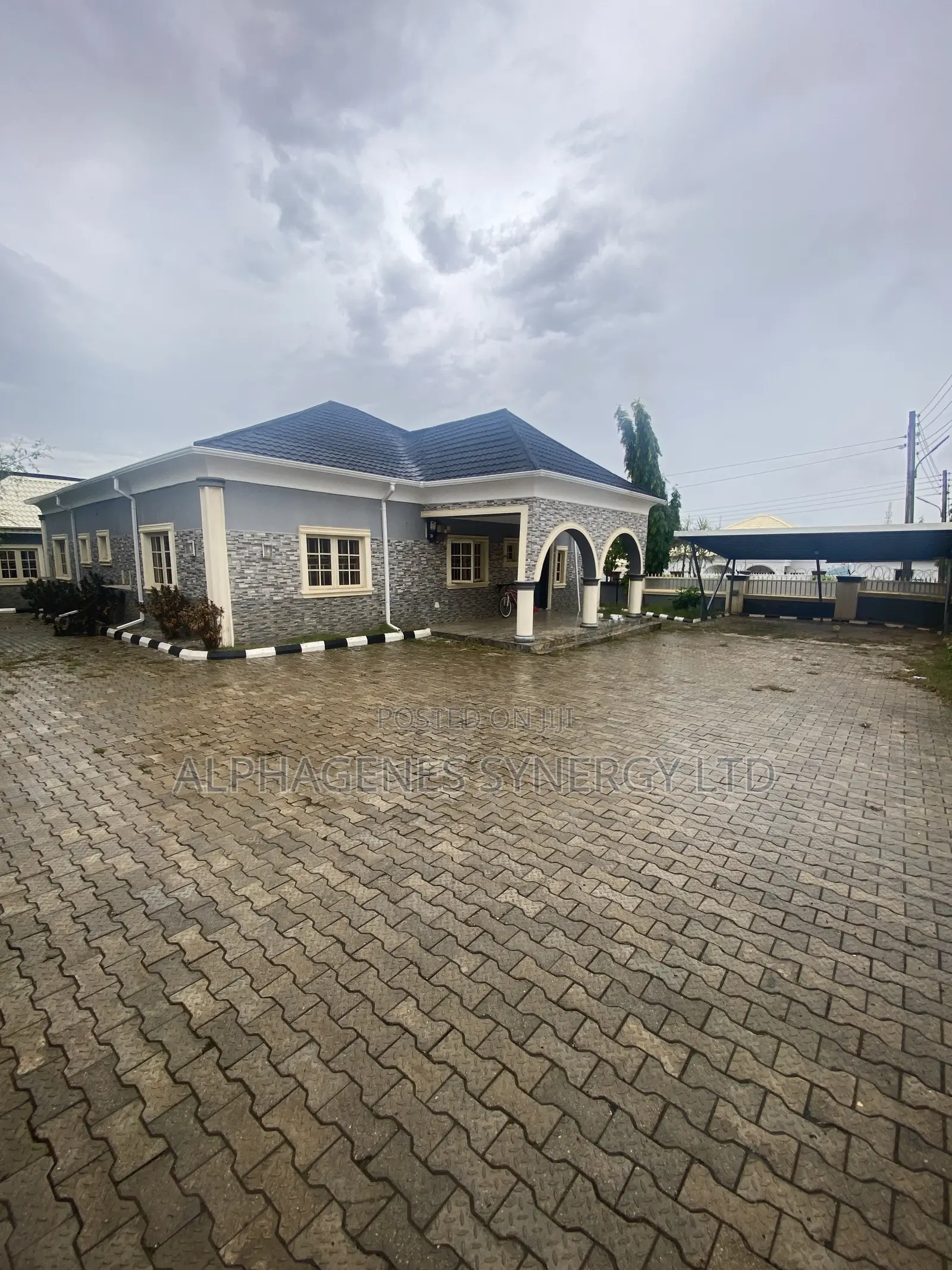 3bdrm Bungalow in Life Camp for sale