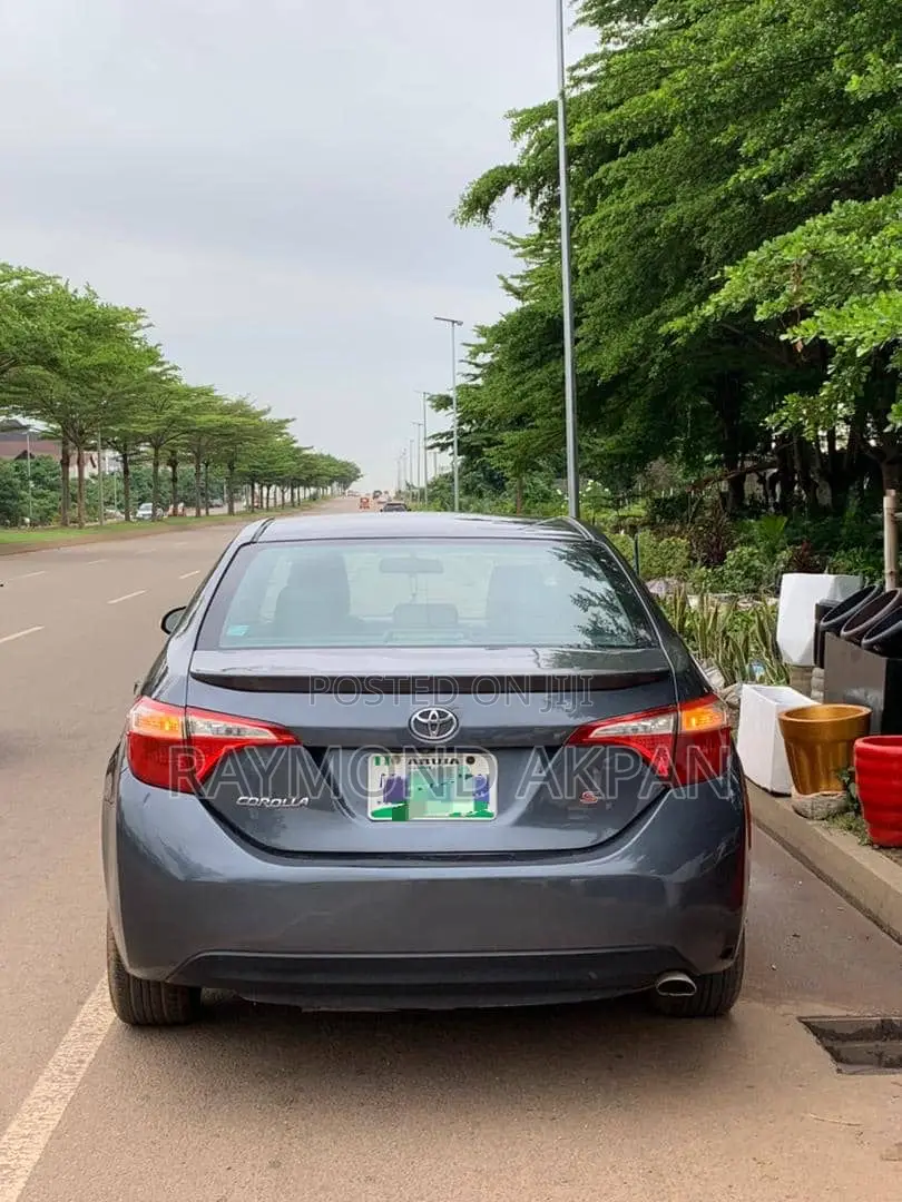 Toyota Corolla 2016 Gray