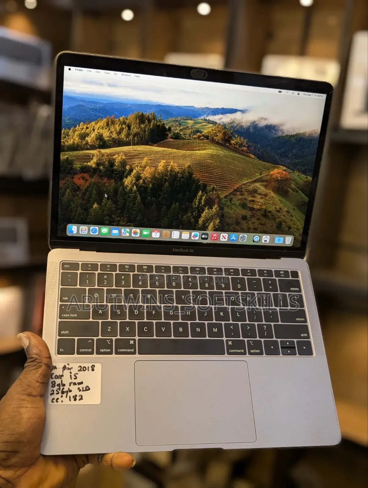 Laptop Apple MacBook Air 2018 8GB Intel Core i5 SSD 256GB