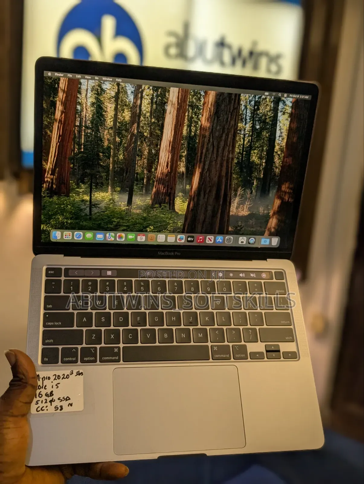 Laptop Apple MacBook Pro 2020 16GB Intel Core i5 SSD 512GB