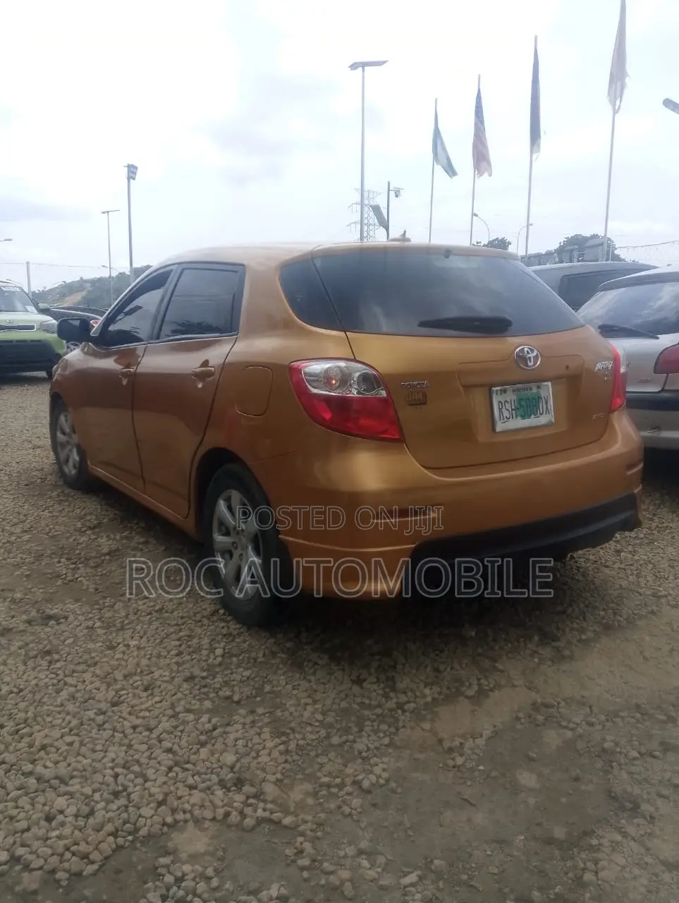 Toyota Matrix 2010 Orange